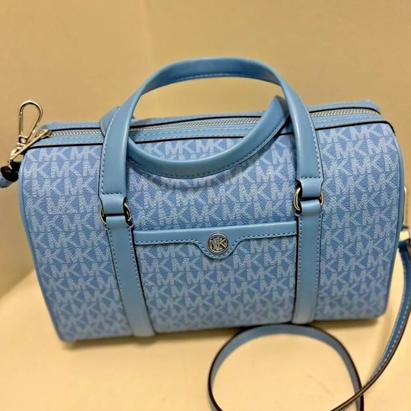 NWT Michael Kors Women Travel Medium Satchel Shoulder Crossbody Bag Handbag $678 - Picture 4 of 10